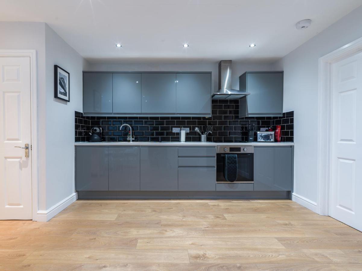 Charming 3-Bed House In Newcastle Upon Tyne Villa Buitenkant foto