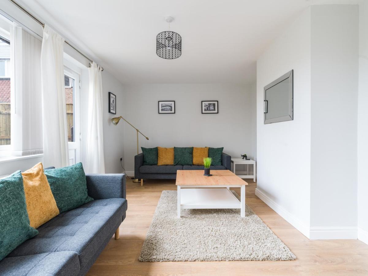 Charming 3-Bed House In Newcastle Upon Tyne Villa Buitenkant foto