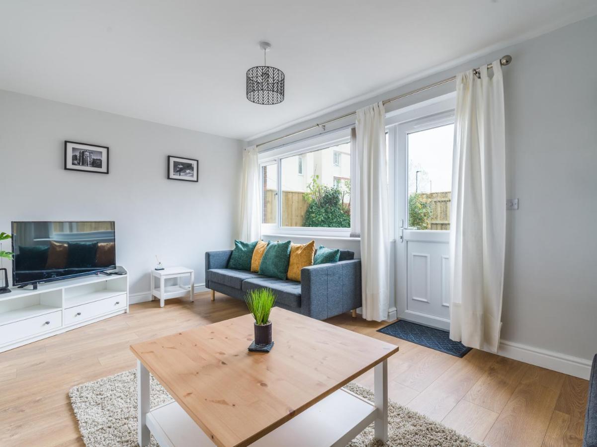 Charming 3-Bed House In Newcastle Upon Tyne Villa Buitenkant foto