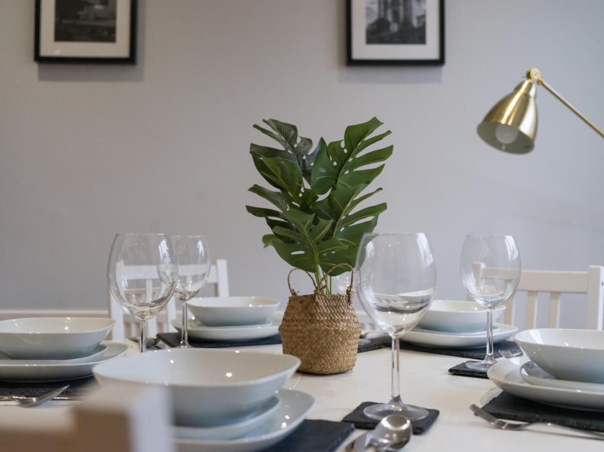 Charming 3-Bed House In Newcastle Upon Tyne Villa Buitenkant foto