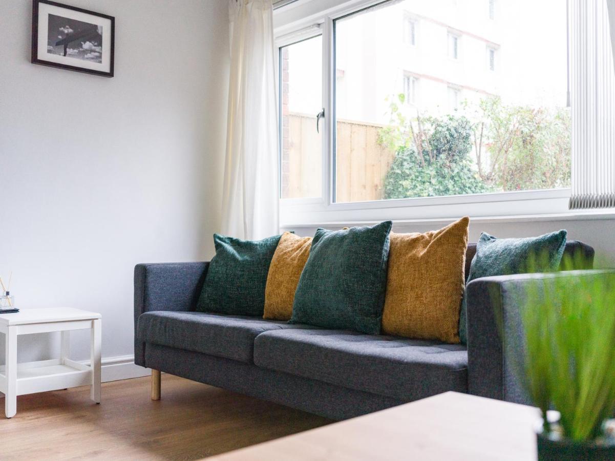 Charming 3-Bed House In Newcastle Upon Tyne Villa Buitenkant foto